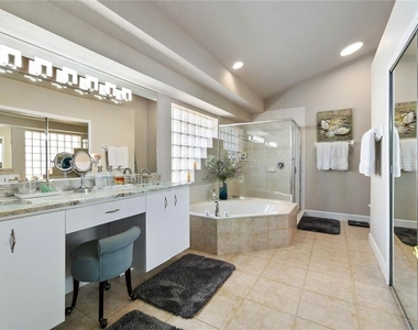 1234 Crown Pointe Lane - Photo Thumbnail 10