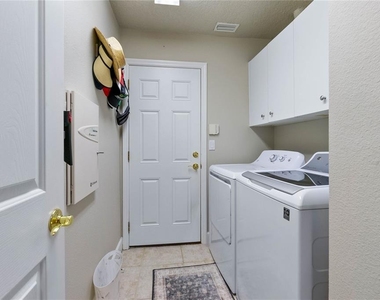1234 Crown Pointe Lane - Photo Thumbnail 8