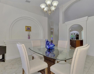 900 Park Place Drive - Photo Thumbnail 25