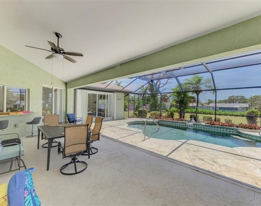 900 Park Place Drive - Photo Thumbnail 12
