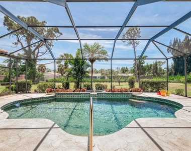 900 Park Place Drive - Photo Thumbnail 11