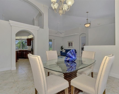 900 Park Place Drive - Photo Thumbnail 22