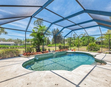 900 Park Place Drive - Photo Thumbnail 8