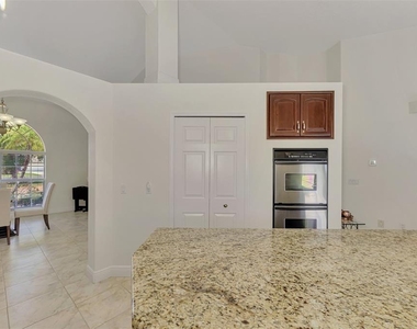 900 Park Place Drive - Photo Thumbnail 30