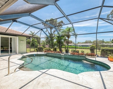 900 Park Place Drive - Photo Thumbnail 10
