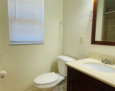 1506 Dewitt Street - Photo Thumbnail 6