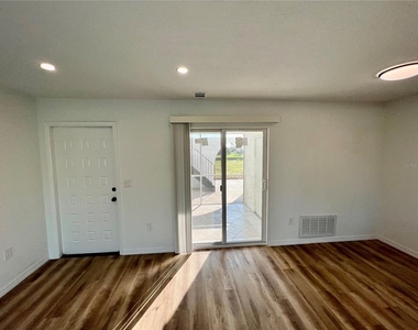 146 Boundary Boulevard - Photo Thumbnail 6
