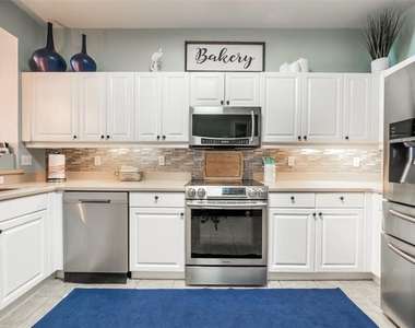 5125 Melbourne Street - Photo Thumbnail 12