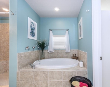 5125 Melbourne Street - Photo Thumbnail 32