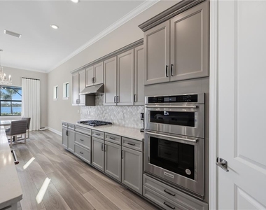 7849 Mainsail Lane - Photo Thumbnail 15