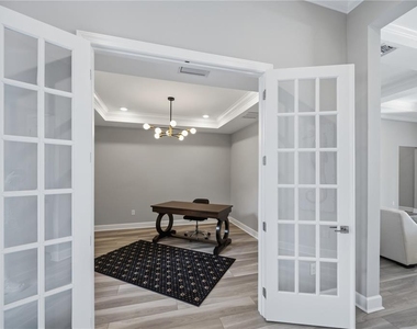 7849 Mainsail Lane - Photo Thumbnail 10