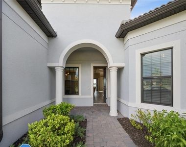7849 Mainsail Lane - Photo Thumbnail 8