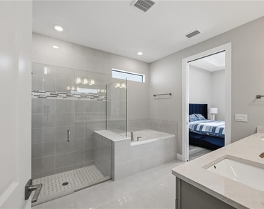 7849 Mainsail Lane - Photo Thumbnail 32