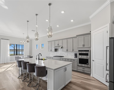 7849 Mainsail Lane - Photo Thumbnail 11