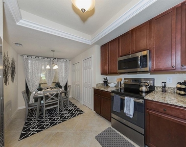5528 Palmer Circle - Photo Thumbnail 7