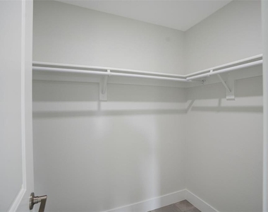 5528 Briarcliff Drive - Photo Thumbnail 18