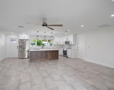 5528 Briarcliff Drive - Photo Thumbnail 9