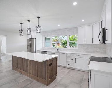 5528 Briarcliff Drive - Photo Thumbnail 7