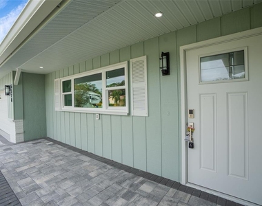5528 Briarcliff Drive - Photo Thumbnail 2