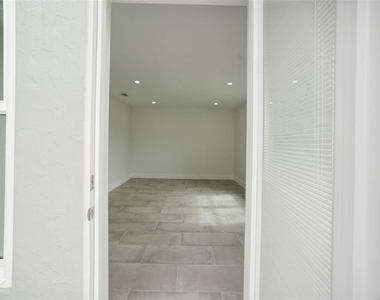 5528 Briarcliff Drive - Photo Thumbnail 28