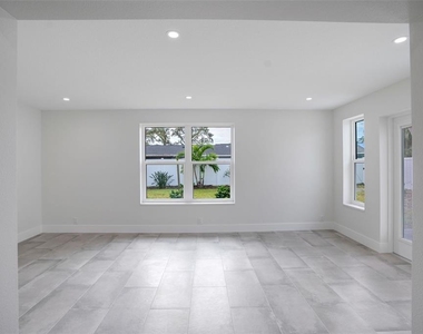 5528 Briarcliff Drive - Photo Thumbnail 10