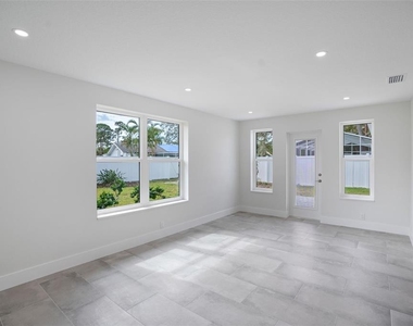 5528 Briarcliff Drive - Photo Thumbnail 12