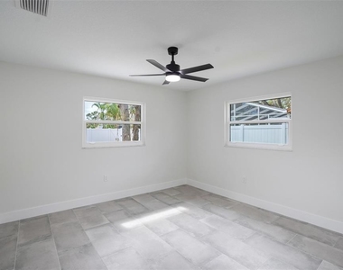 5528 Briarcliff Drive - Photo Thumbnail 13