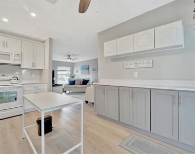 4105 35th Avenue W - Photo Thumbnail 29