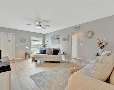 4105 35th Avenue W - Photo Thumbnail 17