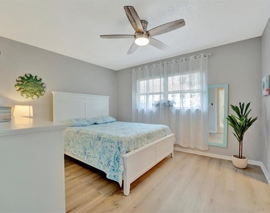 4105 35th Avenue W - Photo Thumbnail 41