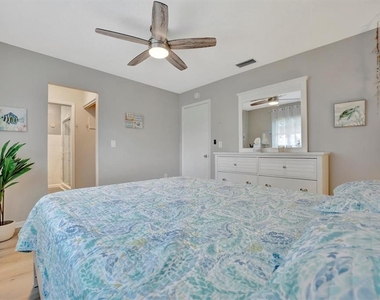 4105 35th Avenue W - Photo Thumbnail 44