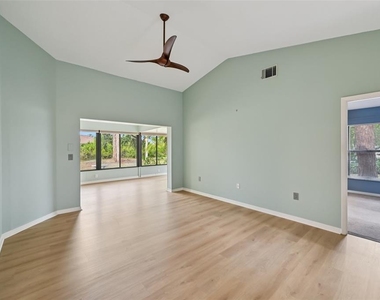 227 Southampton Drive - Photo Thumbnail 3