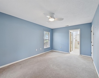 227 Southampton Drive - Photo Thumbnail 21