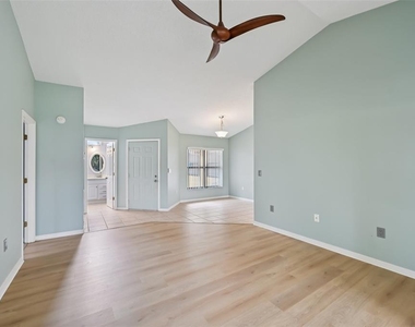 227 Southampton Drive - Photo Thumbnail 7