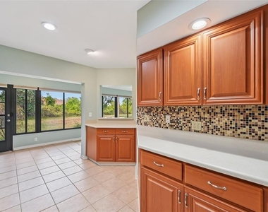 227 Southampton Drive - Photo Thumbnail 15