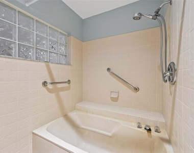 227 Southampton Drive - Photo Thumbnail 30