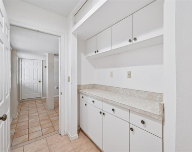 227 Southampton Drive - Photo Thumbnail 31