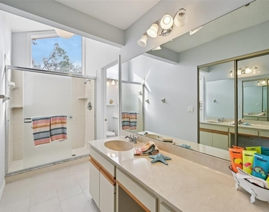 227 Southampton Drive - Photo Thumbnail 17