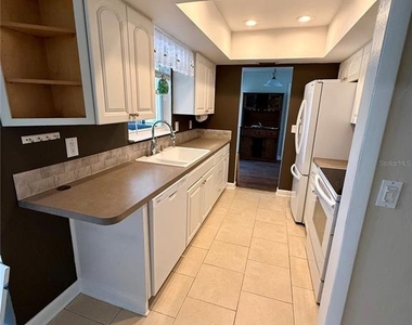 2729 Nodosa Drive - Photo Thumbnail 8