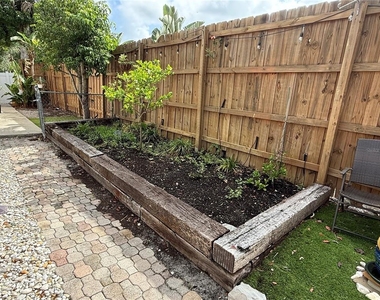 2729 Nodosa Drive - Photo Thumbnail 33