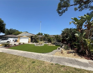 2729 Nodosa Drive - Photo Thumbnail 3