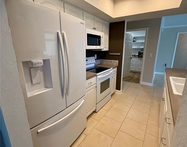 2729 Nodosa Drive - Photo Thumbnail 9