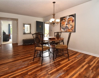 1503 Clower Creek Drive - Photo Thumbnail 8