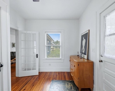 1828 Grove Street - Photo Thumbnail 8