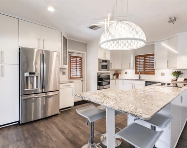 1720 Colleen Street - Photo Thumbnail 10