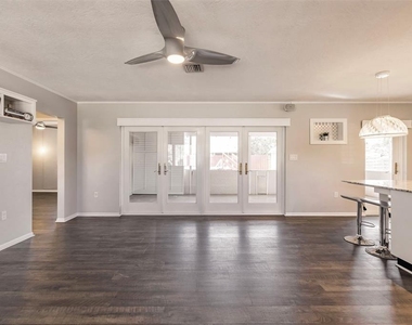 1720 Colleen Street - Photo Thumbnail 5