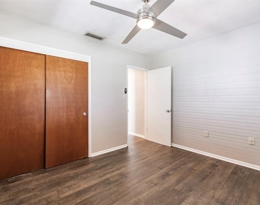 1720 Colleen Street - Photo Thumbnail 28