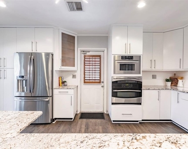 1720 Colleen Street - Photo Thumbnail 16