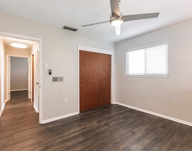 1720 Colleen Street - Photo Thumbnail 20