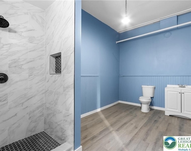 746 N Washington Street - Photo Thumbnail 19